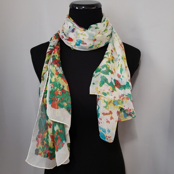 Watercolor White/Green/Yellow/Red Light Scarf - Picture 5 of 8